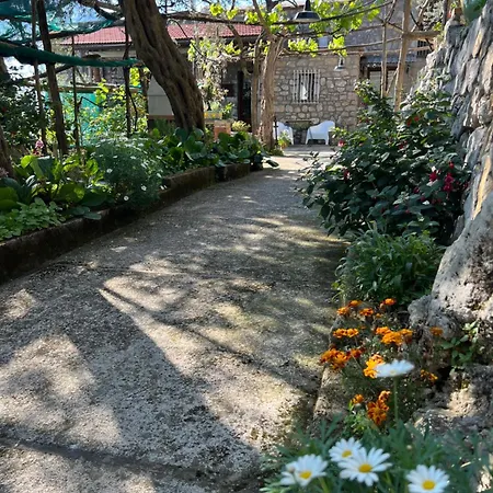 La Petra Vico Equense