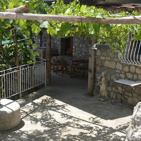 La Petra * ויקו אקוונסה