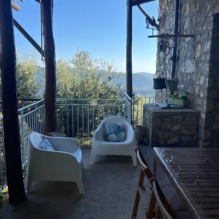 La Petra Vico Equense